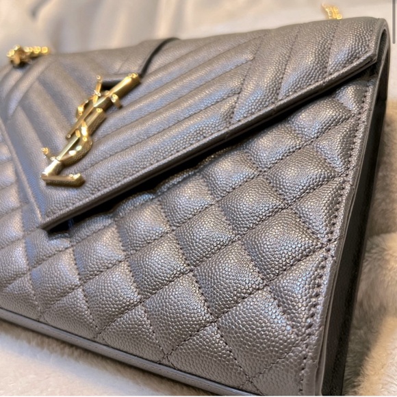 NEW Saint Laurent Envelope Triquilt Medium YSL Shoulder Bag in Grained Leather - Picture 2 of 5
